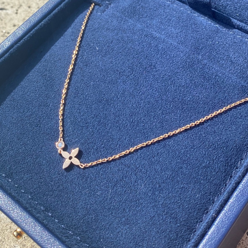 IDYLLE BLOSSOM PENDANT, PINK GOLD AND DIAMOND